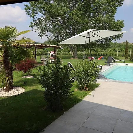 Casale Del Miglio Апартаменты