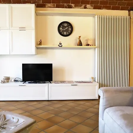 Casale Del Miglio Апартаменты *