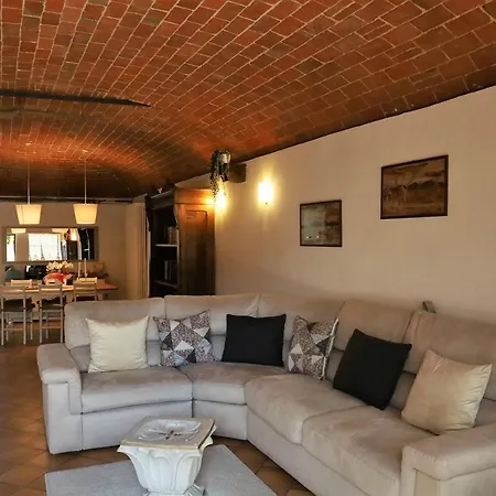 Casale Del Miglio Апартаменты